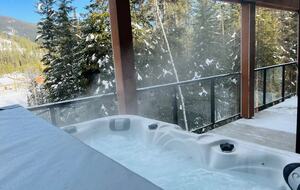 Panorama Mountain Escape - sleeps 12, Private Hot tub - Panorama, Canada