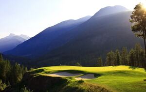 Panorama Mountain Escape - sleeps 12, Private Hot tub - Panorama, Canada