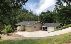 Pine Mountain Lake Paradise at Yosemite - Groveland, California