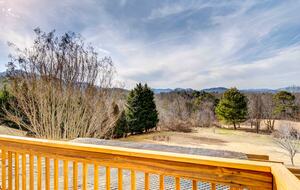 1906 Private Farmhouse near Asheville - Leicester, North Carolina
