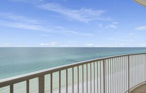 Panama City Beach Oceanfront Upper Floor Condo - Panama City Beach, Florida