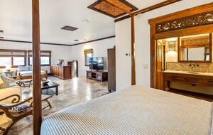 North Shore Oahu Bali Villa on the Beach - Kahuku, Hawaii