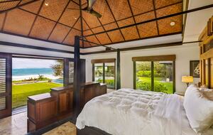 North Shore Oahu Bali Villa on the Beach - Kahuku, Hawaii