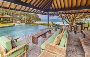 North Shore Oahu Bali Villa on the Beach - Kahuku, Hawaii