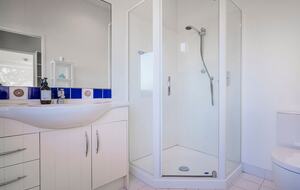 Beachfront Paradise | Whiritoa Beach Home - Whangamatā, New Zealand