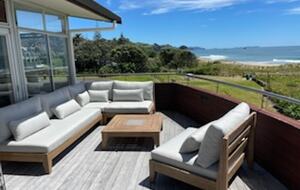 Beachfront Paradise | Whiritoa Beach Home - Whangamatā, New Zealand