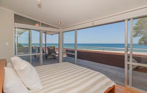 Beachfront Paradise | Whiritoa Beach Home - Whangamatā, New Zealand