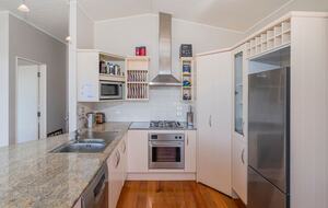 Beachfront Paradise | Whiritoa Beach Home - Whangamatā, New Zealand