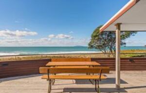 Beachfront Paradise | Whiritoa Beach Home - Whangamatā, New Zealand