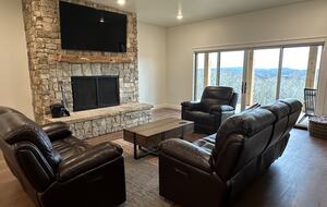 Whispering Winds Mountain Retreat - Ellijay, Georgia