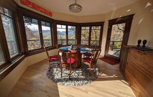 Wine Country Estate - Grants Pass, Oregon