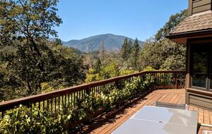 Wine Country Estate - Grants Pass, Oregon