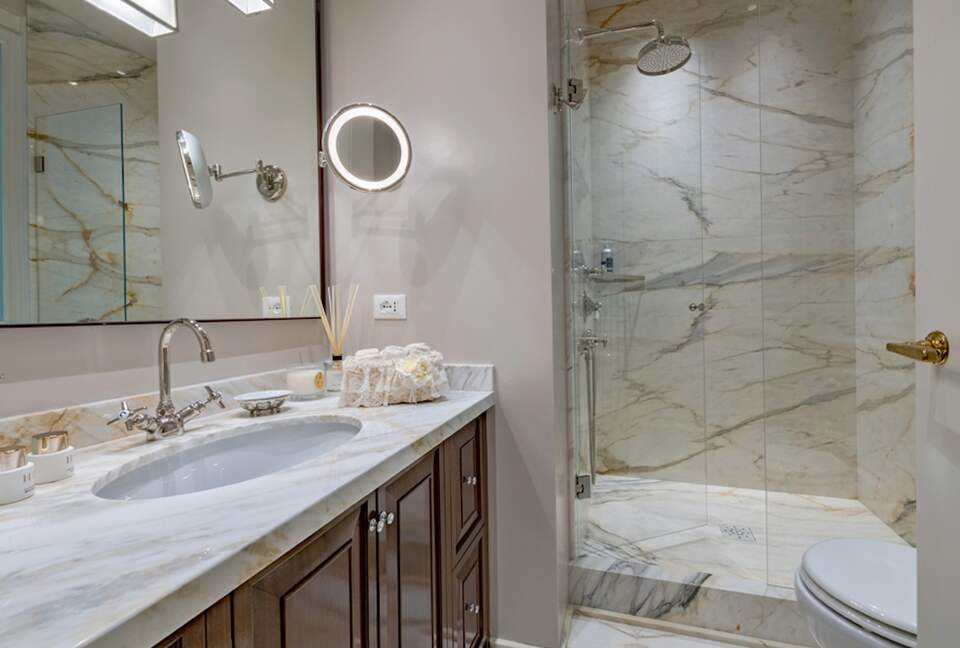 Quintess Collection - Unicko - Florence, Italy