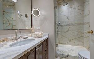 Quintess Collection - Unicko - Florence, Italy