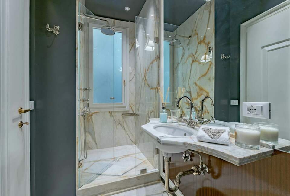 Quintess Collection - Unicko - Florence, Italy