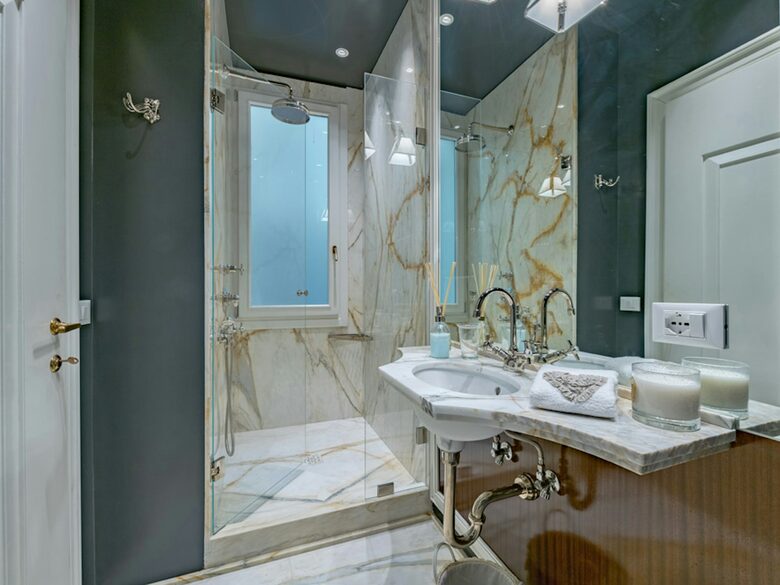 Quintess Collection - Unicko - Florence, Italy