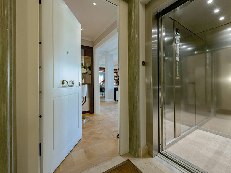 Quintess Collection - Unicko - Florence, Italy