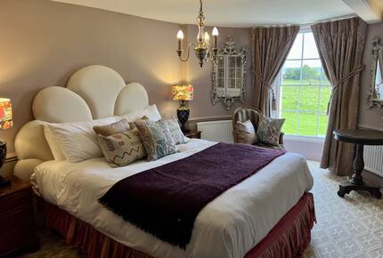 Bedroom 4 - with bow window with river and meadow views