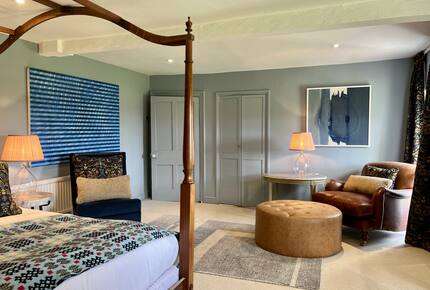 Bedroom 6 - with en suite and river & meadow views