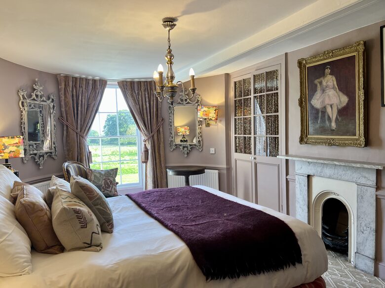 Bedroom 4 - with bow window with river and meadow views