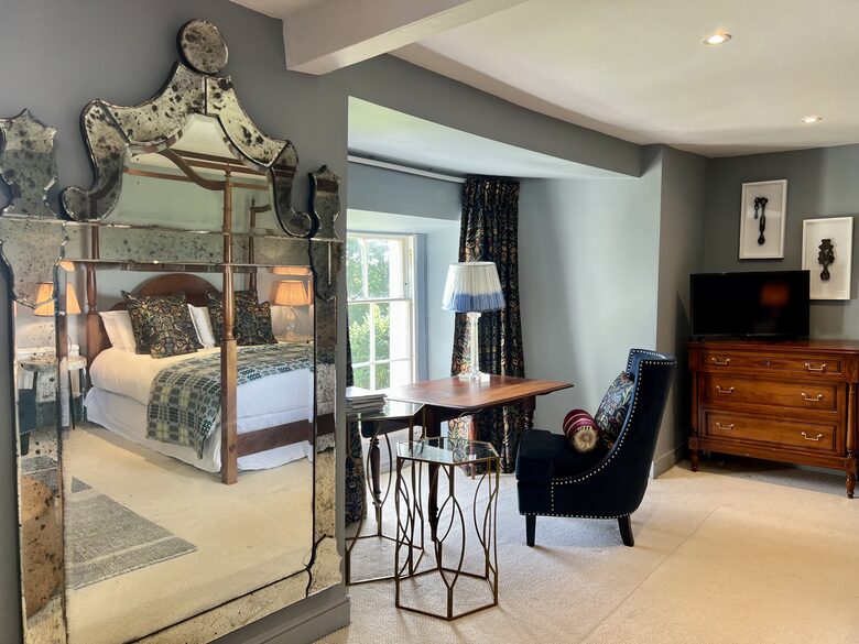 Bedroom 6 - with en suite and river & meadow views