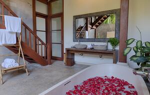 The Hideaways Club - Asmara - Kutta, Indonesia