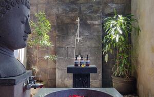 The Hideaways Club - Asmara - Kutta, Indonesia