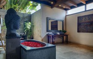 The Hideaways Club - Asmara - Kutta, Indonesia