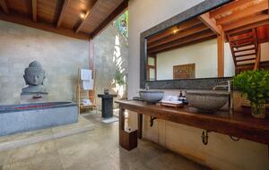 The Hideaways Club - Asmara - Kutta, Indonesia