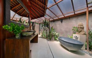 The Hideaways Club - Asmara - Kutta, Indonesia