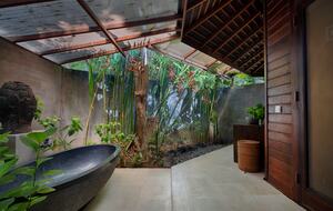 The Hideaways Club - Asmara - Kutta, Indonesia