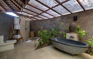 The Hideaways Club - Asmara - Kutta, Indonesia