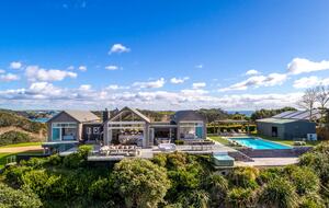 Oneroa Estate - Waiheke Island, New Zealand