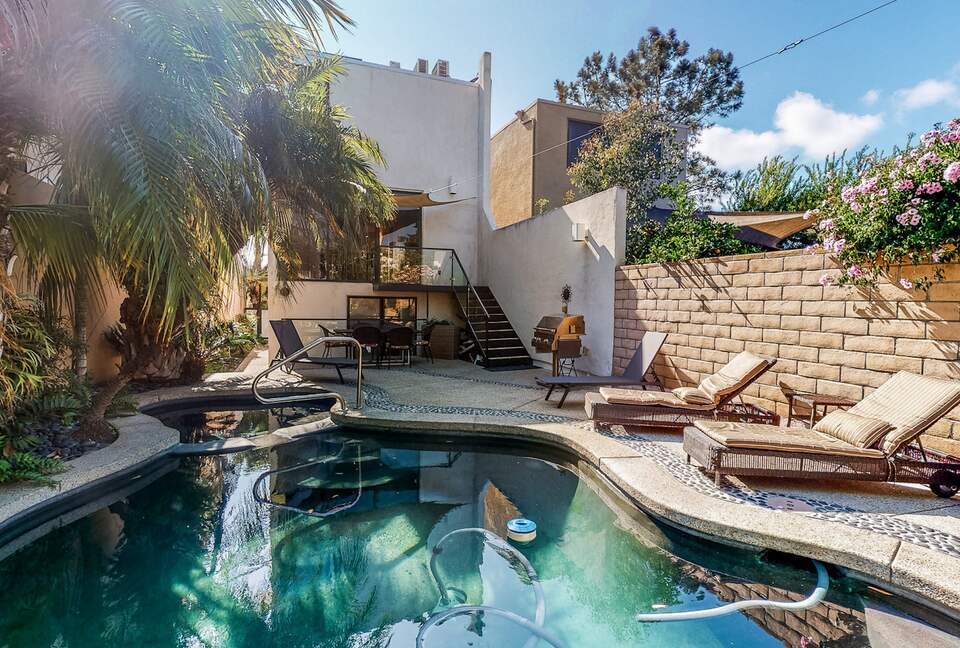 Quintess Collection - Mission Bay - San Diego, California