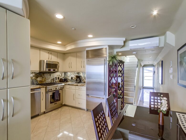 Quintess Collection - Pacific Breeze - San Diego, California