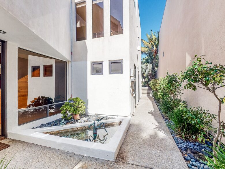 Quintess Collection - Mission Bay - San Diego, California