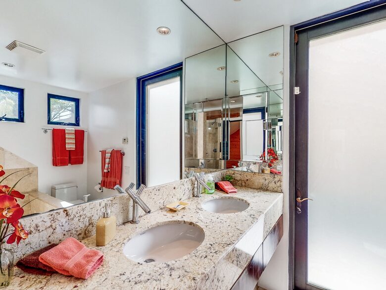 Quintess Collection - Mission Bay - San Diego, California