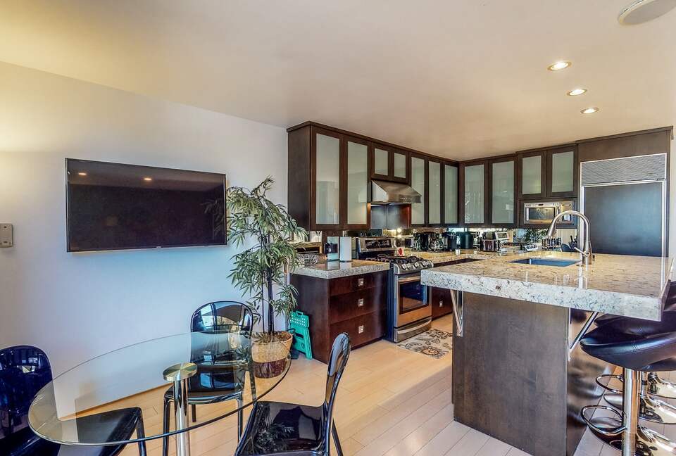 Quintess Collection - Mission Bay - San Diego, California