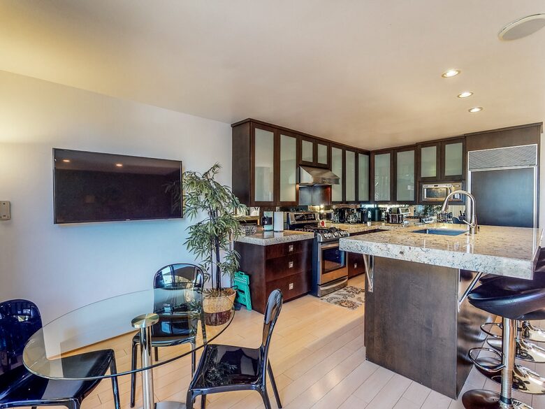 Quintess Collection - Mission Bay - San Diego, California