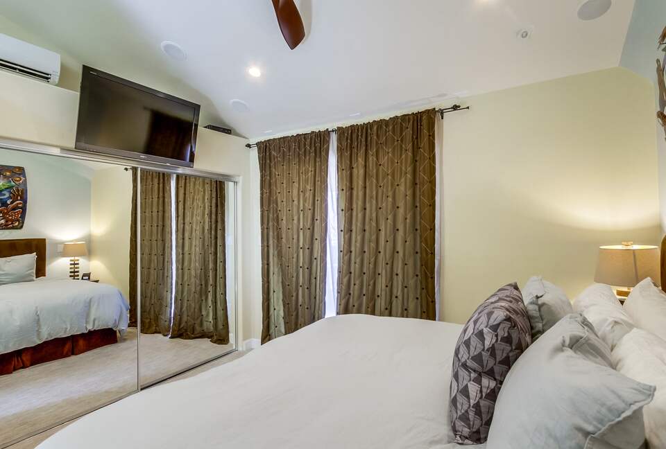 Quintess Collection - Pacific Breeze - San Diego, California