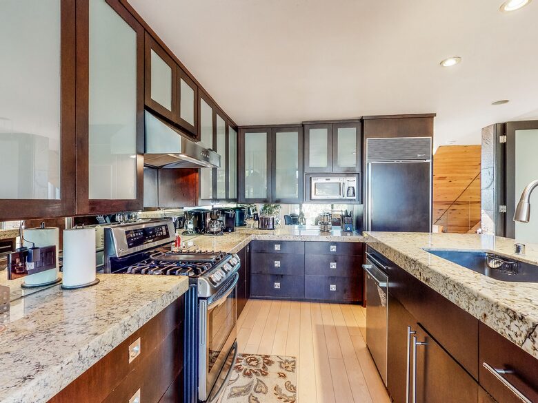 Quintess Collection - Mission Bay - San Diego, California