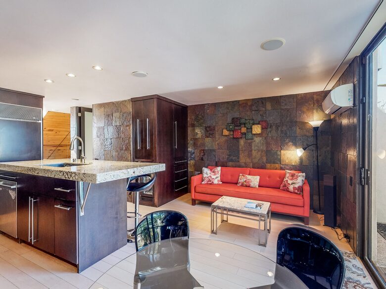 Quintess Collection - Mission Bay - San Diego, California