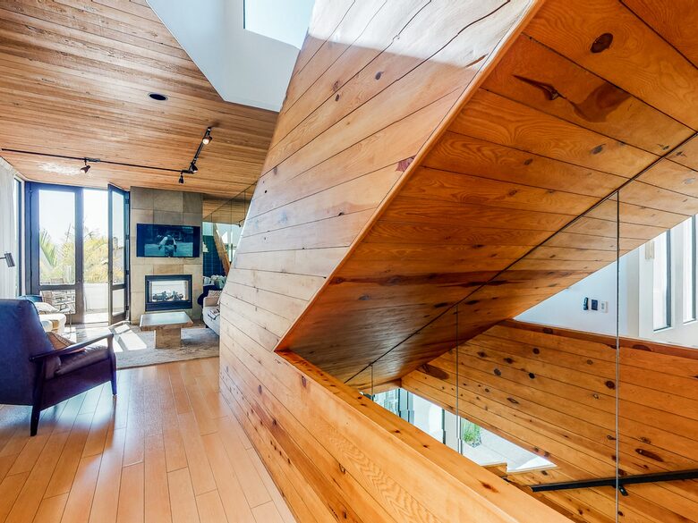 Quintess Collection - Mission Bay - San Diego, California