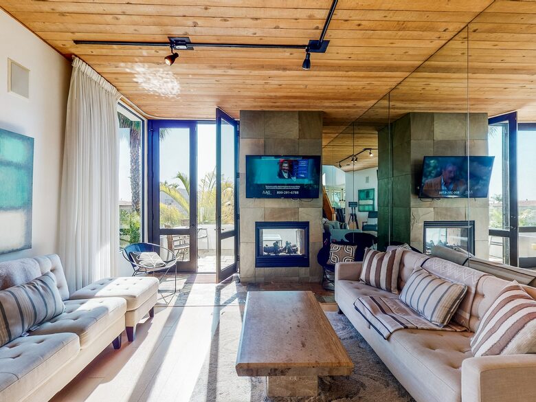 Quintess Collection - Mission Bay - San Diego, California