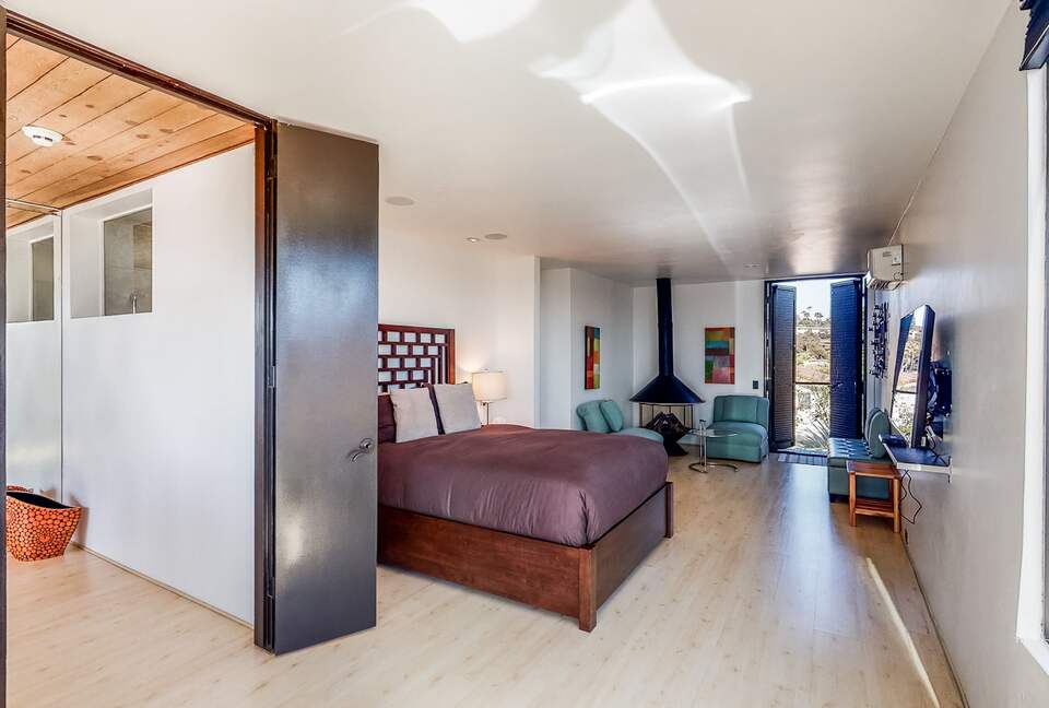 Quintess Collection - Mission Bay - San Diego, California