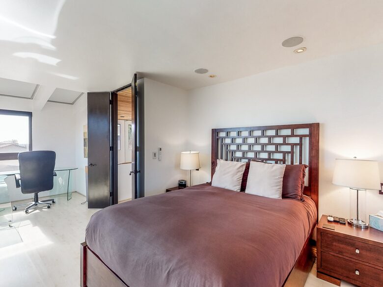 Quintess Collection - Mission Bay - San Diego, California