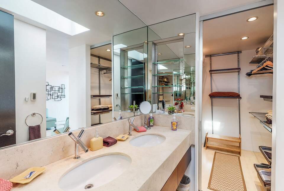 Quintess Collection - Mission Bay - San Diego, California