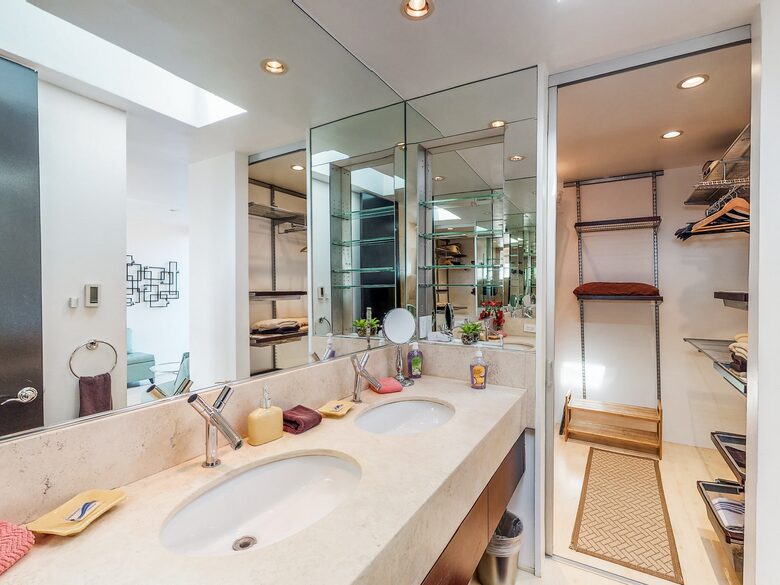 Quintess Collection - Mission Bay - San Diego, California