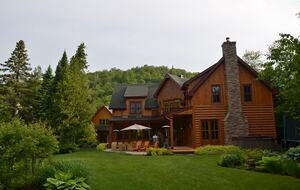 Aux trois girouettes - St-Adolphe d'Howard, Canada
