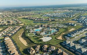 8 Bedroom Home with Private Pool - Davenport, Florida